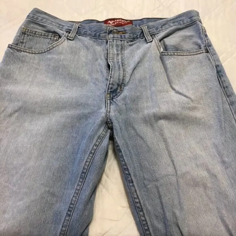 Arizona Jean Co distressed‎ blue jeans size 36X29